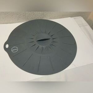 Kokware Silicone Suction Lid  Airtight Seal Food and Bowl Cover pots & pans 13”